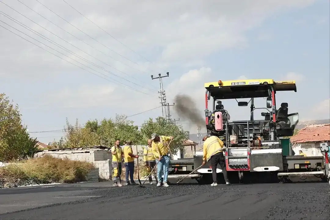 Kocasinan’da Yol Yenileme Çalışmalarıyla Trafiğe Konfor Sağlanıyor