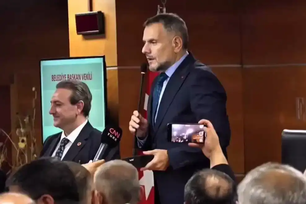 İstanbul Bayrampaşa’da Belediye Başkan Vekilliği AK Partili Akın’a Geçti