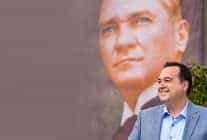 baskan besim dutlulu halkin iradesiyle yukselen cumhuriyetimizi gelecege tasiyoruz