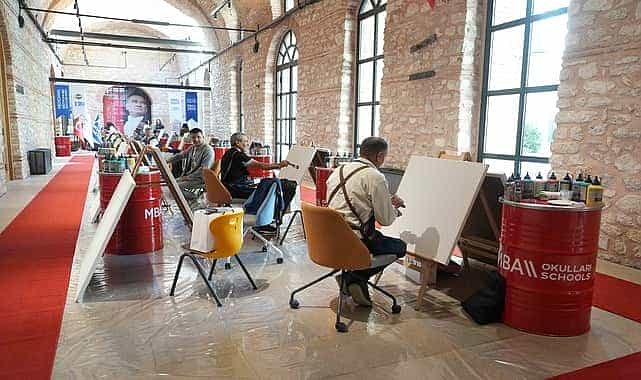 fisekhanede cumhuriyetin ruhu sanatla bulusuyor