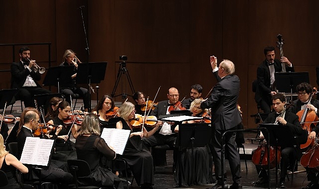 istanbul devlet senfoni orkestrasi denizbank konserleri kapsaminda rus besteci ve virtuoz shostakovich anildi