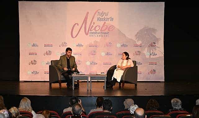 latife tekin manisali sanatseverlerle bulustu