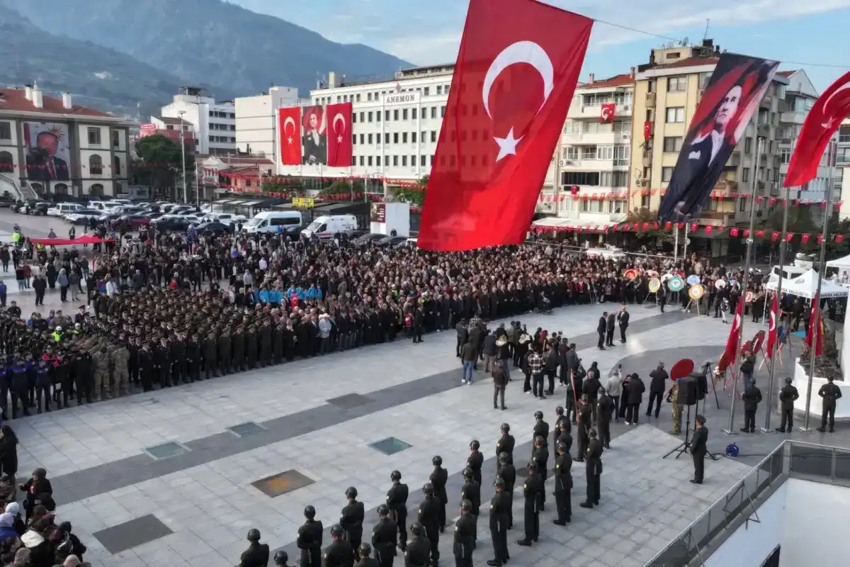 Manisa’da Atatürk’ün Anısı Yaşatıldı