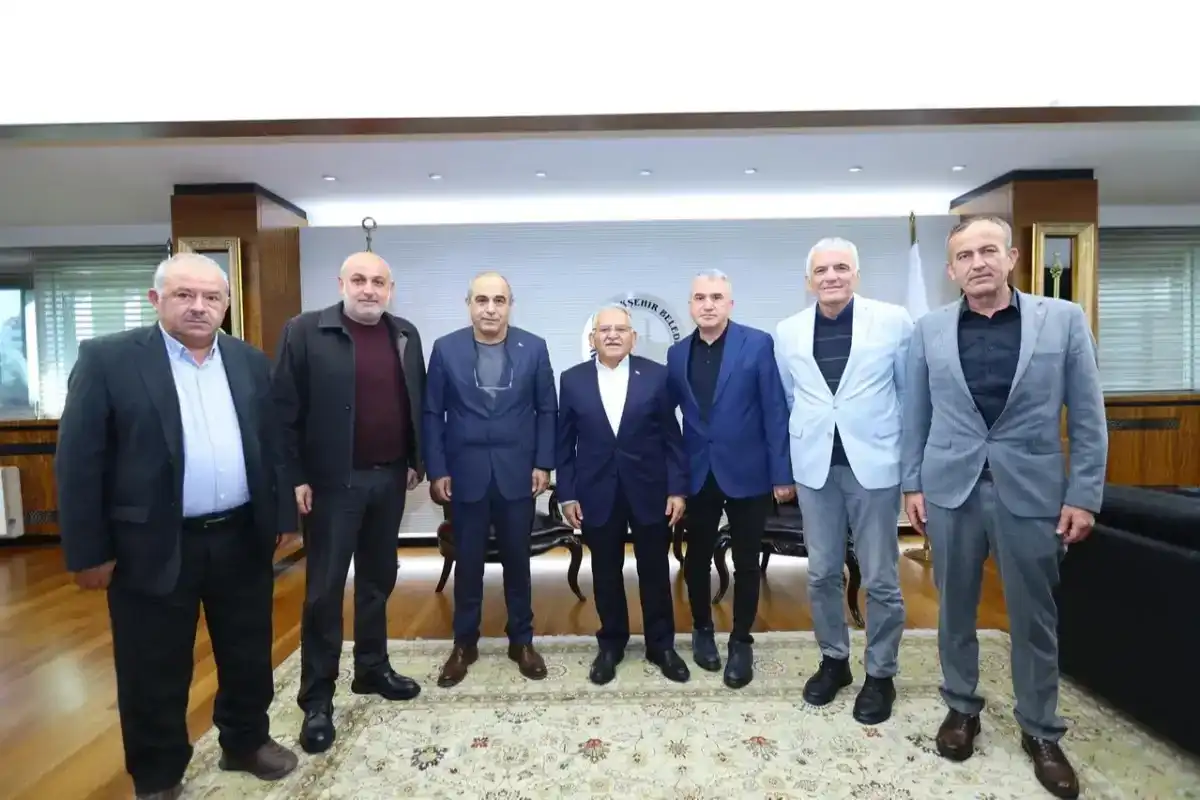 Başkan Büyükkılıç’a Yoğun Ziyaret Trafiği