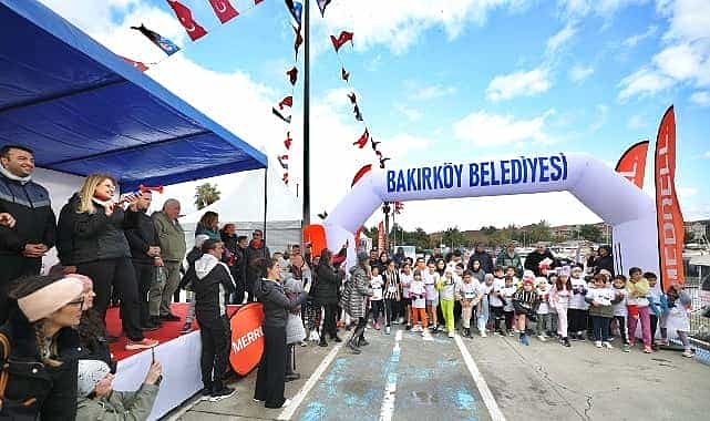 bakirkoyde ogretmenler gunu kosusu duzenleniyor
