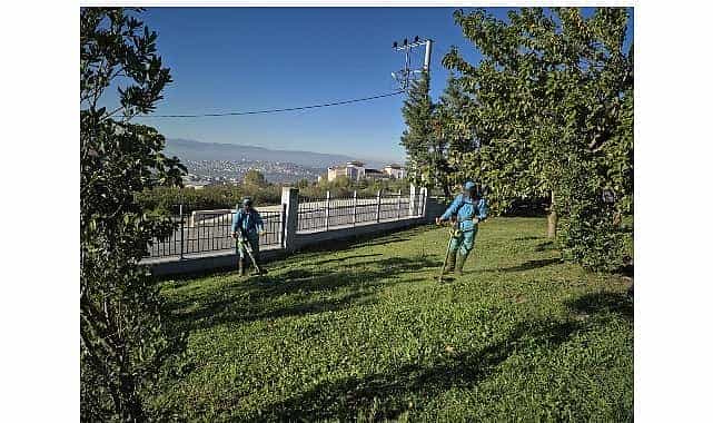 dilovasi millet bahcesi dip kose temizleniyor