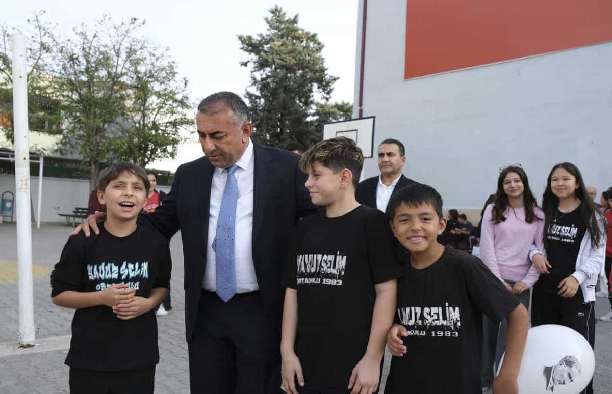 Güngör Geçer, Nuray Karalar’la Öğretmenler Günü’nü Kutladı