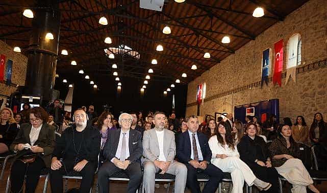 eib moda tasarim yarismasinda 20 yil coskusu