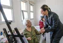 izmirli baskanlarin esleri bayraklida bulustu