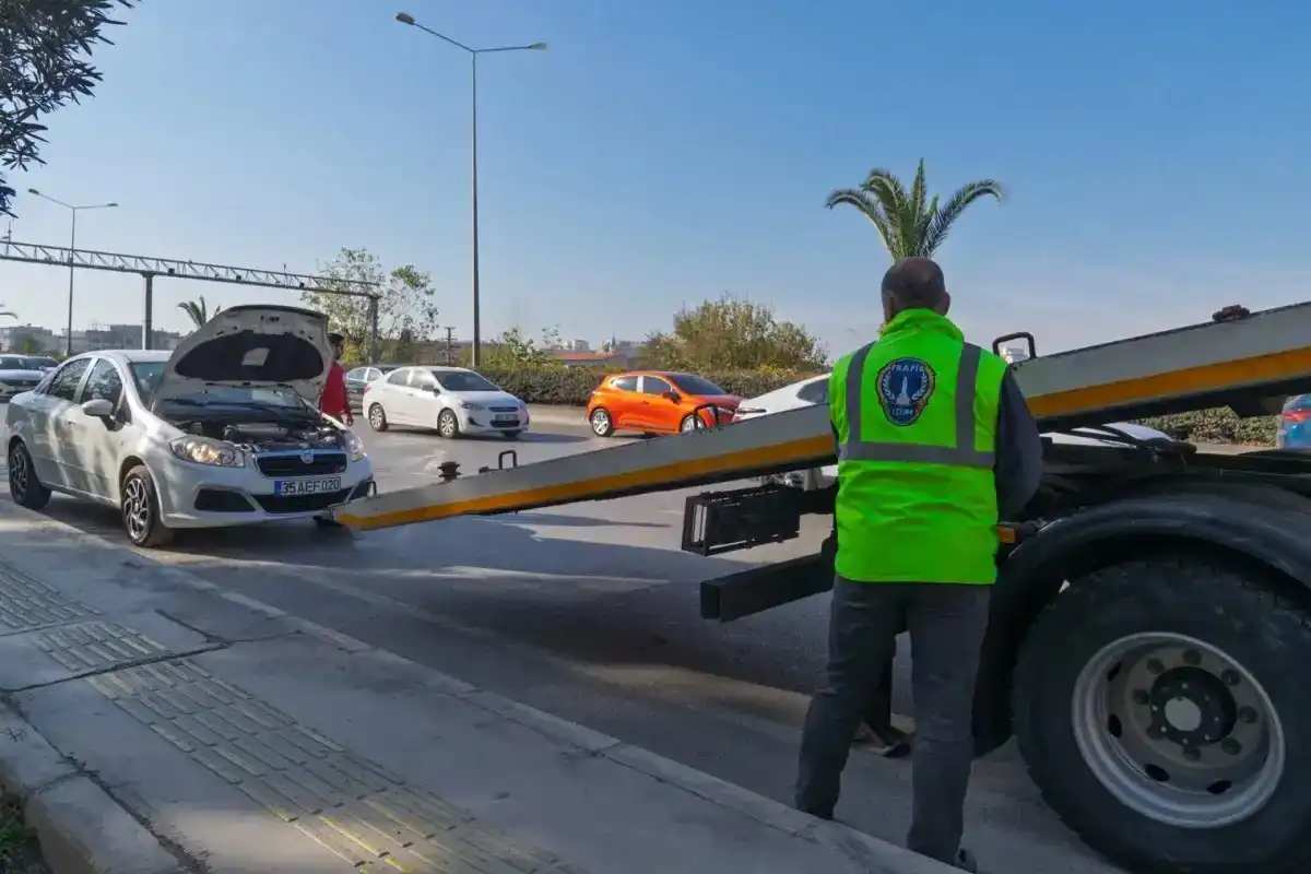 İzmir Büyükşehir’den trafiğe anında müdahale