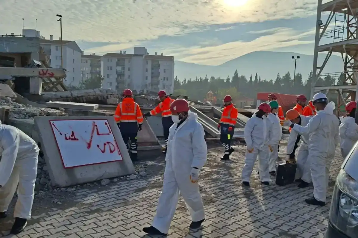 Karabağlar Belediyesi’nden Yeni Arama Kurtarma Ekibi