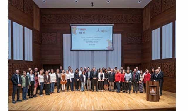 akdeniz dilleri merkezinden sertifika coskusu