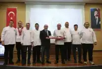 Kayseri Üniversitesi Aşçılık Bölümü Öğrencileri Önlük Töreniyle Mesleğe Adım Attı