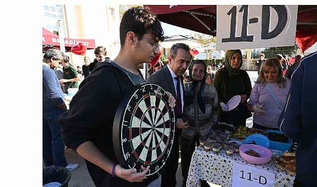 baskan yardimcisi baytekin unal aysal anadolu lisesi kermesine katildi