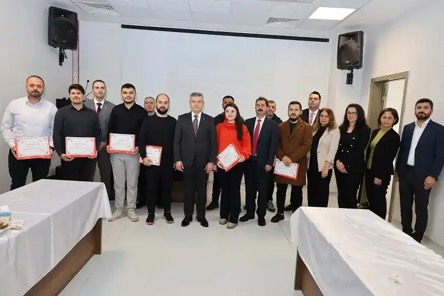 Artvin’de Tütünü Bırakan 15 Kişiye Vali Ergün’den Teşekkür