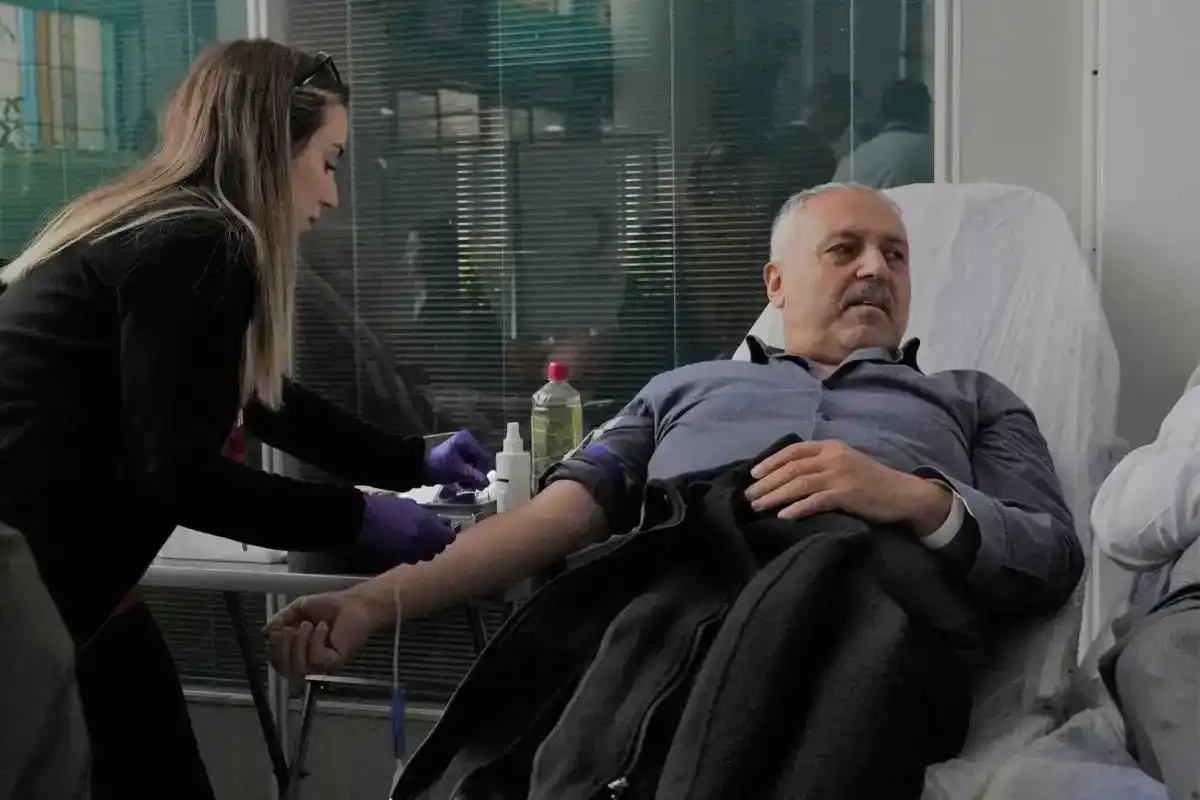 Ankara Keçiören’de Kızılay’a Kan Bağışı Desteği