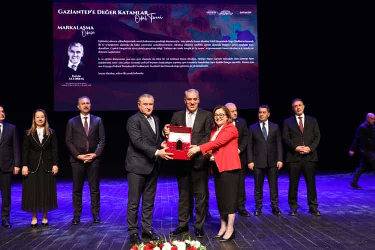 Gaziantep’e Değer Katanlar Sahneye Çıktı