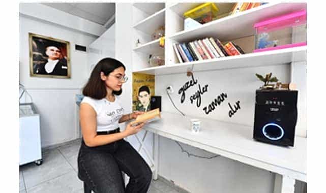 izmir buyuksehir ogrencinin yaninda