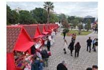 karsiyaka yeni yil festivali coskuyla devam ediyor