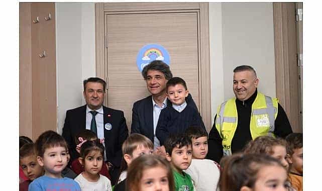 kartepede cevre egitimi icin renkli adim kiraz ile kestane animasyonu