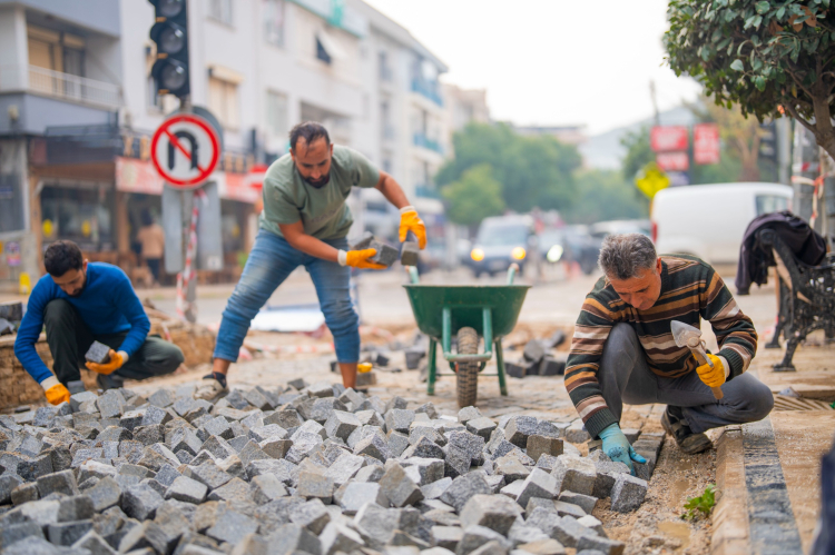 Milas’ta Doğalgaz Sonrası Yol Çalışmaları Hızlandı