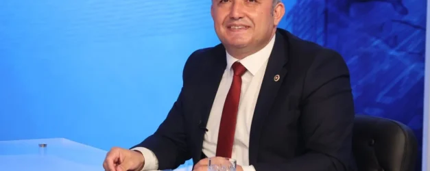 İsa Mesih Şahin AK Parti’ye Katılıyor