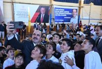 baskan altay karne alan ogrencileri tebrik etti