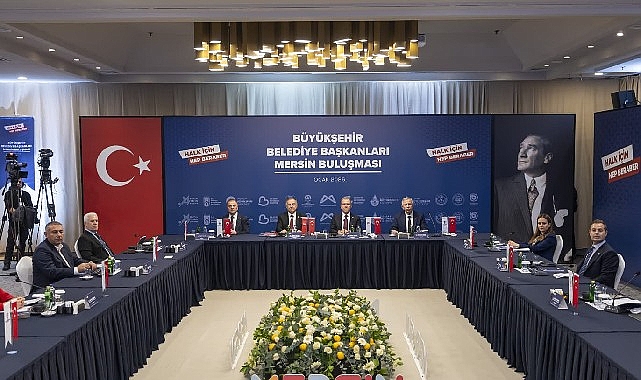 chpli buyuksehir belediye baskanlari mersinde bulustu