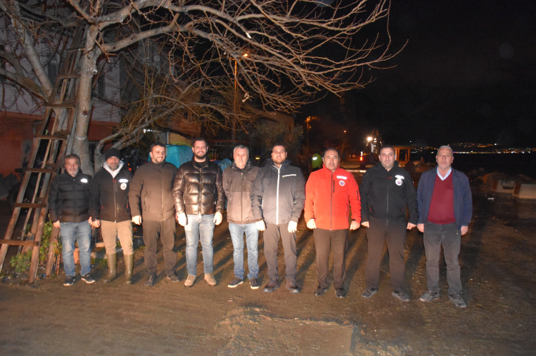 Gemlik Sahilleri Fırtına Sonrası Temizlendi