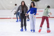 izmirde kisin keyfi buzda yasaniyor