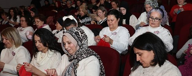 niluferde kadinlar iyilik icin ilmek attilar