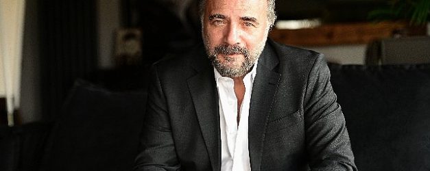 oktay kaynarca alnim acik basim dik